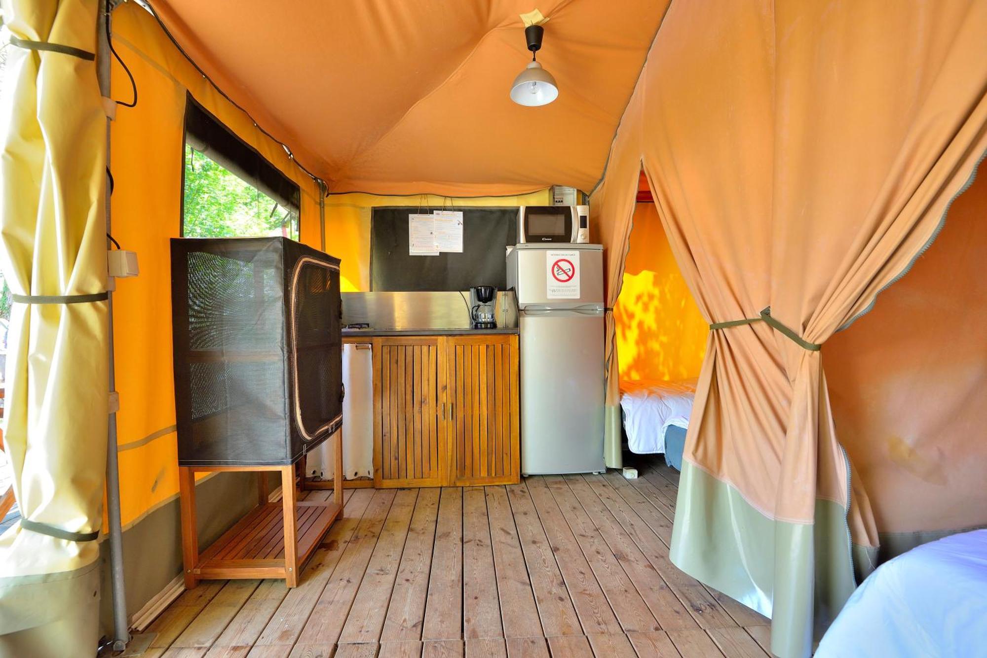 Camping Etang De La Vallee Combreux Quarto foto